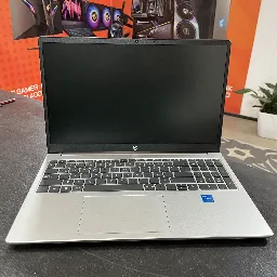 Notebook HP 15 - Intel Core i5-1334U - 16 GB RAM-512 GB NVMe M.2 - Reacondicionado certificado