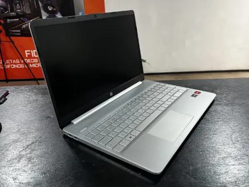 Notebook HP 15" AMD Ryzen 3 5300U 8GB RAM 512GB SSD Reacondicionado (A)